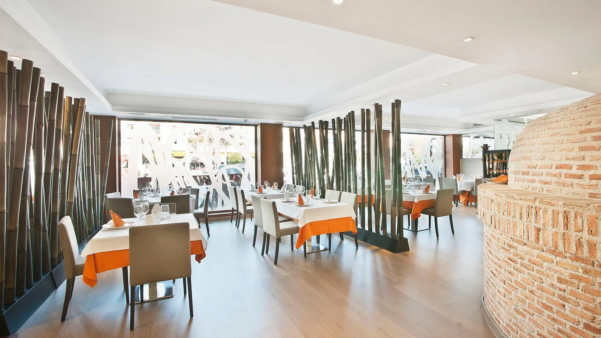 Uve Alcobendas Hotel